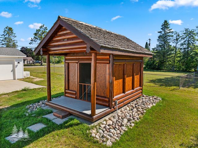 4565 Grant Drive, Lewiston, MI 49756