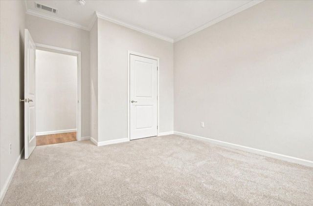 807 Sam Black Road, London, KY 40741
