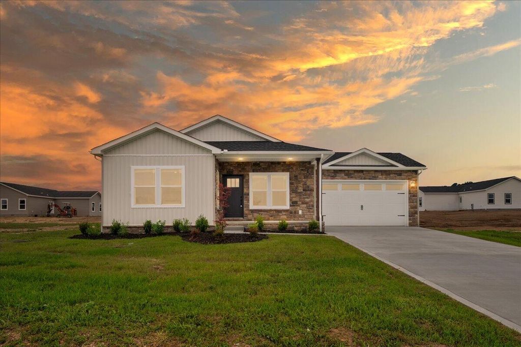 807 Sam Black Road, London, KY 40741