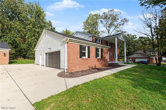 6785 Tanglewood Drive, Boardman, OH 44512