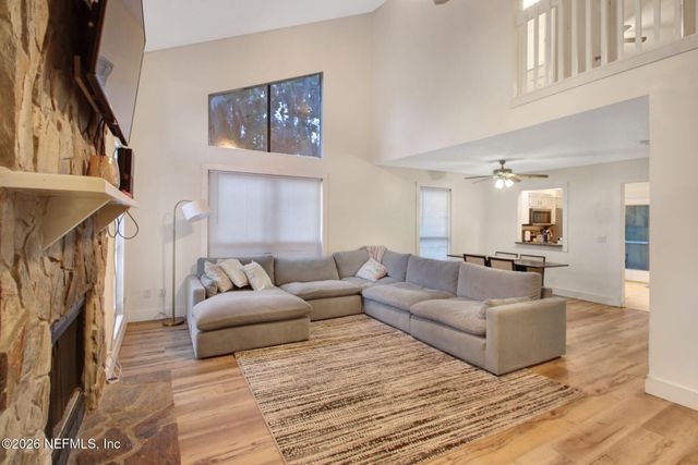 11716 VALLEY GARDEN Drive, Jacksonville, FL 32225