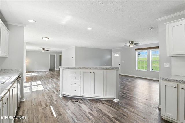2845 Parkview Court, Maryville, TN 37803