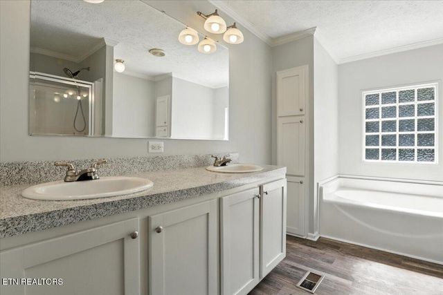 2845 Parkview Court, Maryville, TN 37803
