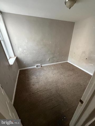 1639 S LECOUNT ST, Philadelphia, PA 19145