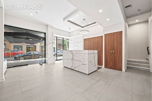 207 E 74th St Apt 1L, New York City, NY 10021