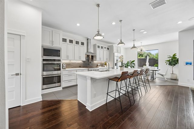 6610 Southpoint Drive, Dallas, TX 75248