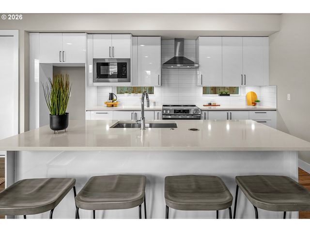 27441 Sw PONDEROSA Ave, Wilsonville, OR 97070