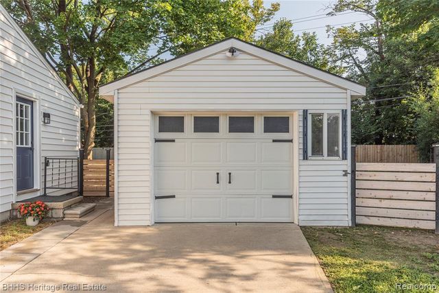 12 Trowbridge Court, Ann Arbor, MI 48108