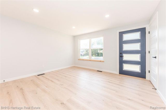 12 Trowbridge Court, Ann Arbor, MI 48108