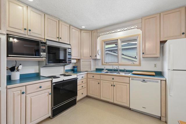 5516 Warden Avenue, Edina, MN 55436