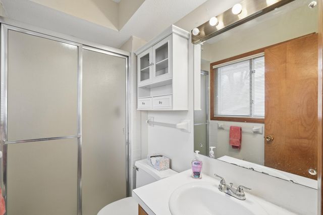 5516 Warden Avenue, Edina, MN 55436