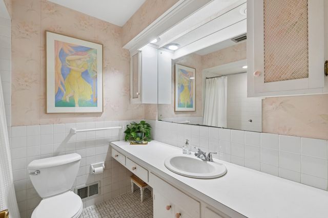 5516 Warden Avenue, Edina, MN 55436