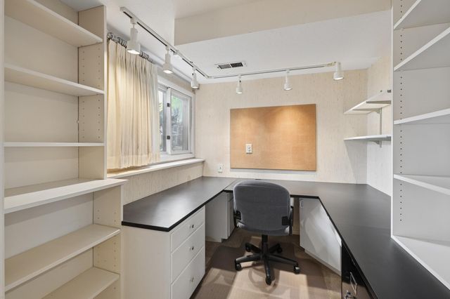 5516 Warden Avenue, Edina, MN 55436