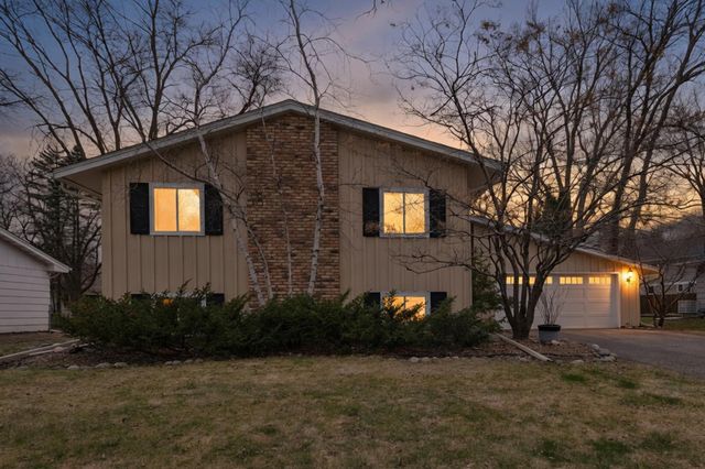 5516 Warden Avenue, Edina, MN 55436