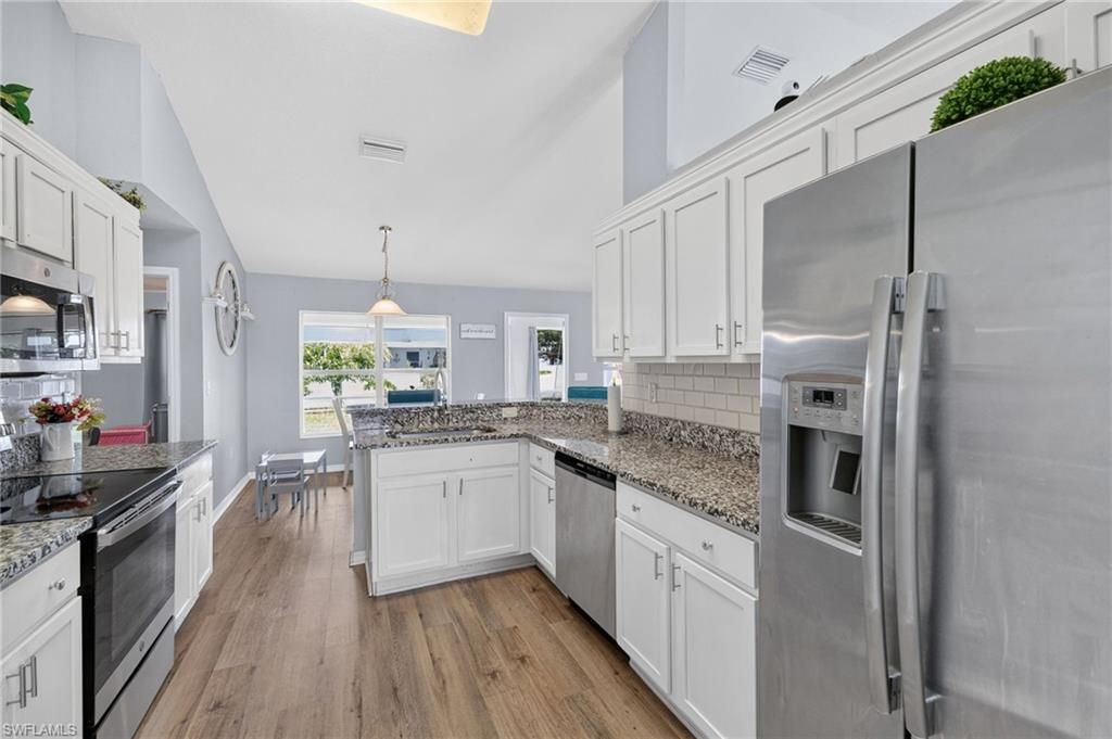 Image 15 of property listing at 1020 14th ST, Cape Coral, FL 33993