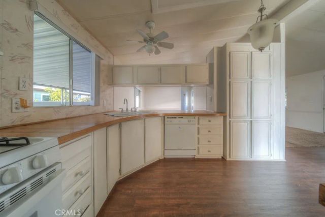 26151 Kentia Palm Drive, Homeland, CA 92548
