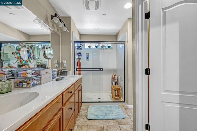 108 Arcangel Way, San Pablo, CA 94806