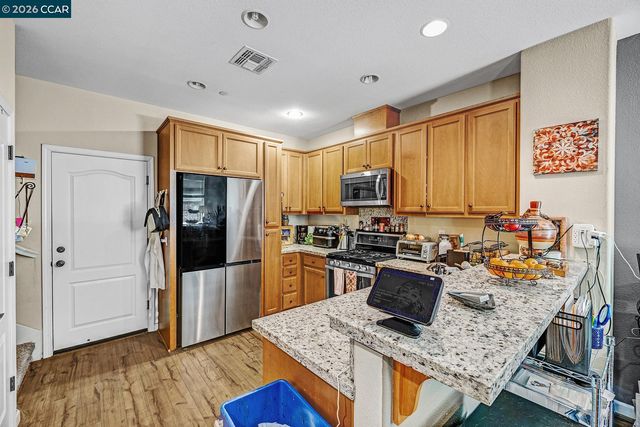 108 Arcangel Way, San Pablo, CA 94806