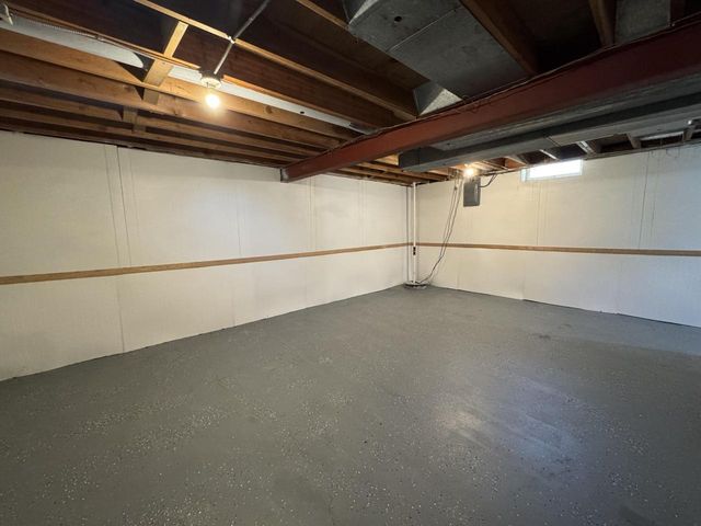 2330 S Brookside PARKWAY, New Berlin, WI 53151