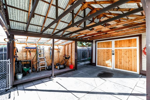 1412 E 15th Ave, Spokane, WA 99203