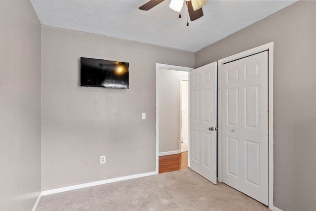 53 Laurel Hill Rd, Southbridge, MA 01550