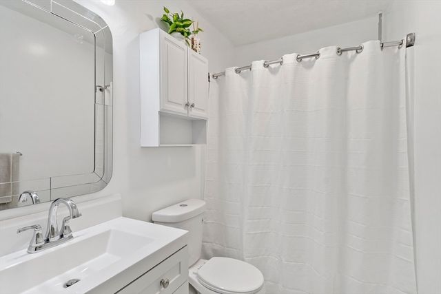 53 Laurel Hill Rd, Southbridge, MA 01550