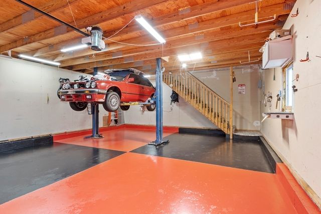 53 Laurel Hill Rd, Southbridge, MA 01550