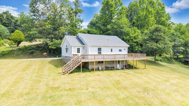 8501 Holly Tree DR, Boones Mill, VA 24065