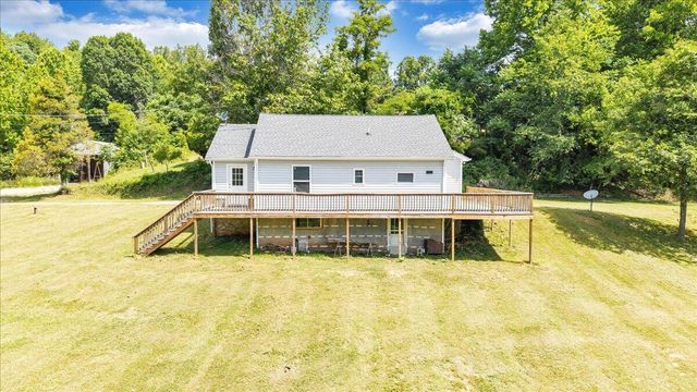 8501 Holly Tree DR, Boones Mill, VA 24065
