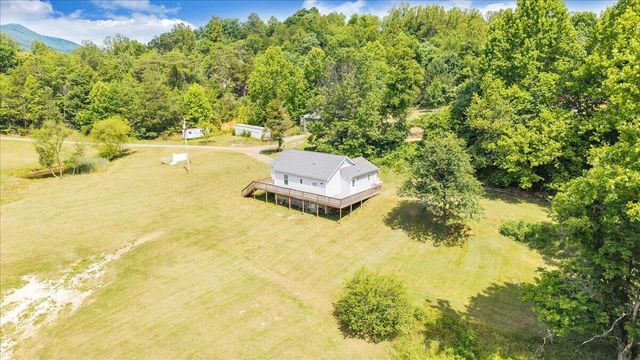 8501 Holly Tree DR, Boones Mill, VA 24065