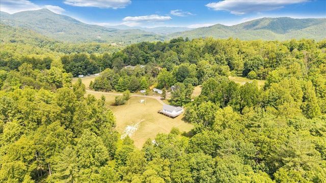 8501 Holly Tree DR, Boones Mill, VA 24065