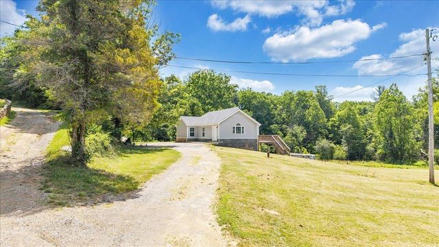 8501 Holly Tree DR, Boones Mill, VA 24065