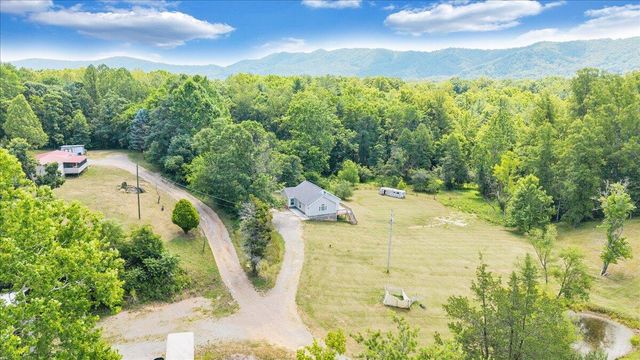 8501 Holly Tree DR, Boones Mill, VA 24065