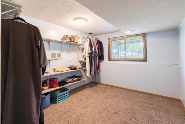 9309 Loch Lomond Lane, Brooklyn Park, MN 55443