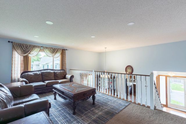 9309 Loch Lomond Lane, Brooklyn Park, MN 55443