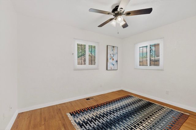 716 Florida Street SE, Albuquerque, NM 87108