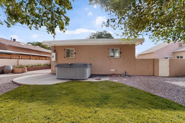 716 Florida Street SE, Albuquerque, NM 87108