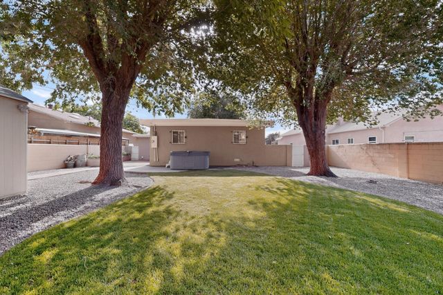 716 Florida Street SE, Albuquerque, NM 87108
