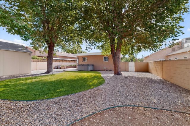 716 Florida Street SE, Albuquerque, NM 87108