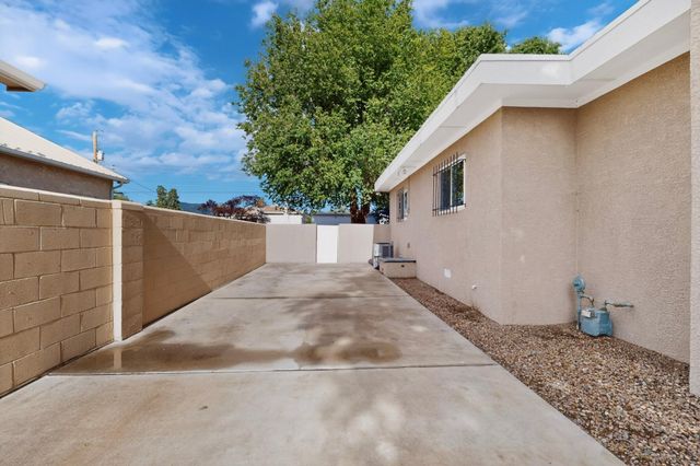 716 Florida Street SE, Albuquerque, NM 87108