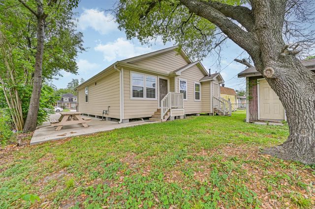 10633 Flaxman Street, Jacinto City, TX 77029