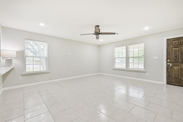 10633 Flaxman Street, Jacinto City, TX 77029