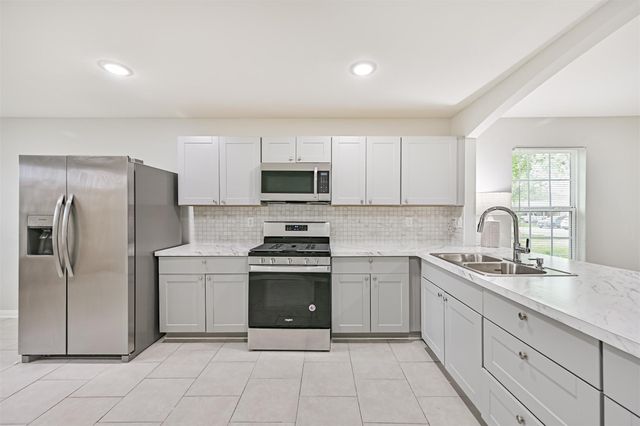 10633 Flaxman Street, Jacinto City, TX 77029