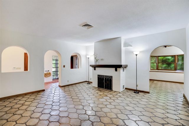 1022 SE 12th Way, Fort Lauderdale, FL 33316