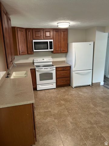 3226 W MEADOW WOOD WAY, Taylorsville, UT 84129