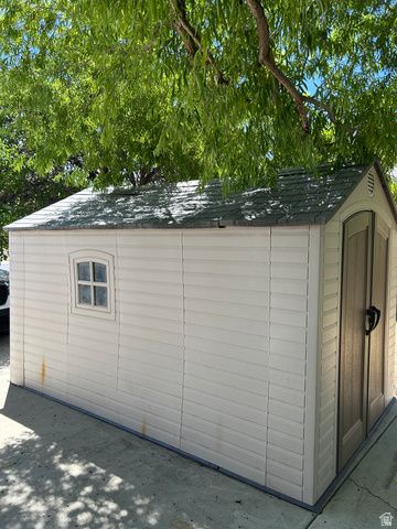 3226 W MEADOW WOOD WAY, Taylorsville, UT 84129