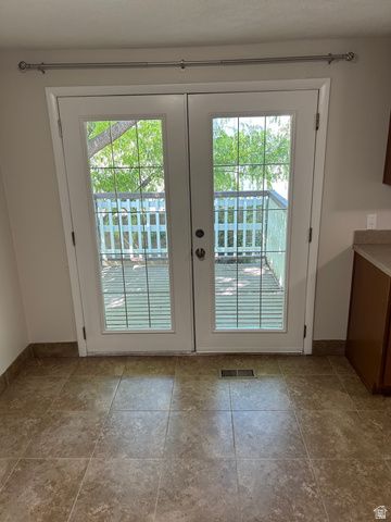 3226 W MEADOW WOOD WAY, Taylorsville, UT 84129
