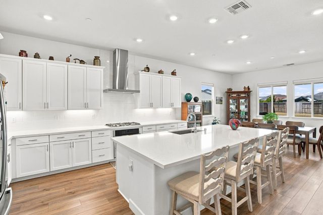 5090 Royal Lily Ave, Roseville, CA 95747