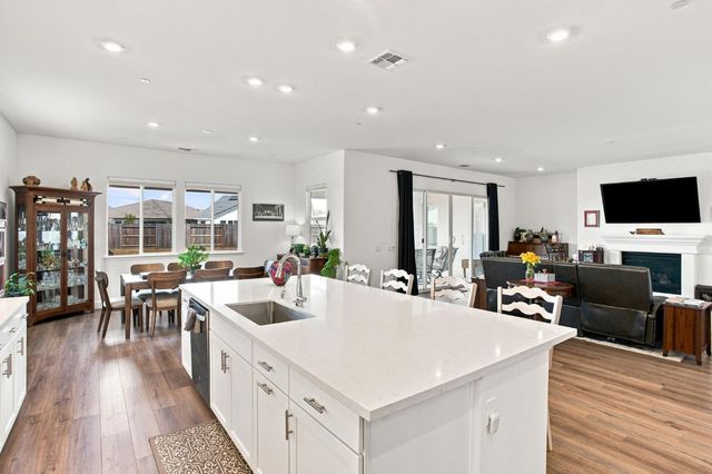 5090 Royal Lily Ave, Roseville, CA 95747