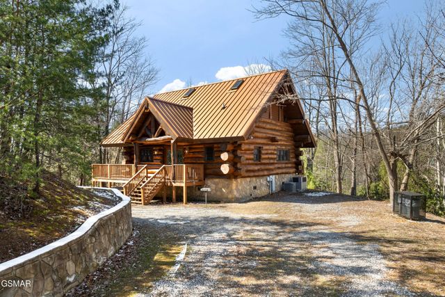 438 Coyote Road, Gatlinburg, TN 37738